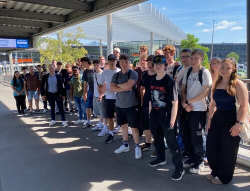 Schüler besuchen die StoneTec